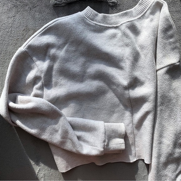 Zara Cropped Sweater - Picture 6 of 6